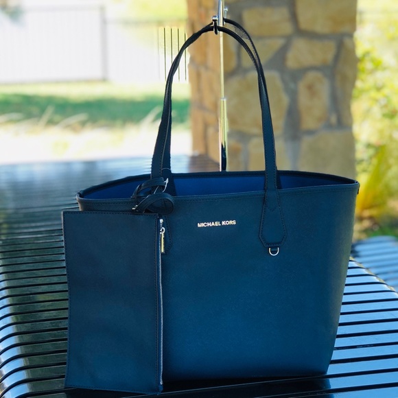 Michael Kors Candy Reversible Tote Bag w/ Pouch - Picture 2 of 8